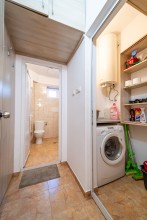 Sunny and Quiet 2bdr Central Apartment