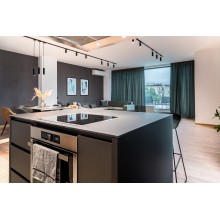 Paradise 4bdrm Luxury Apartment with Garage