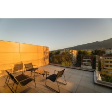 Paradise 4bdrm Luxury Apartment with Garage
