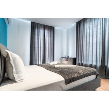 Paradise 4bdrm Luxury Apartment with Garage