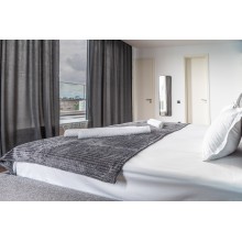 Paradise 4bdrm Luxury Apartment with Garage