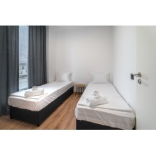 Paradise 4bdrm Luxury Apartment with Garage