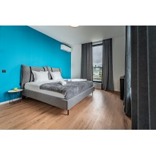 Paradise 4bdrm Luxury Apartment with Garage